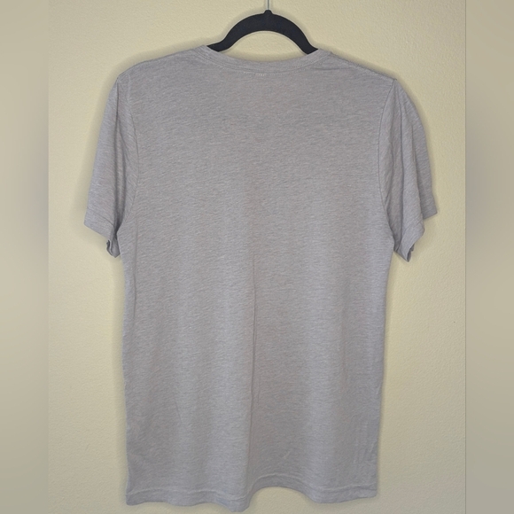 Casual-comedy Gray Graphic Tee size medium Brand Unkown - Picture 8 of 9